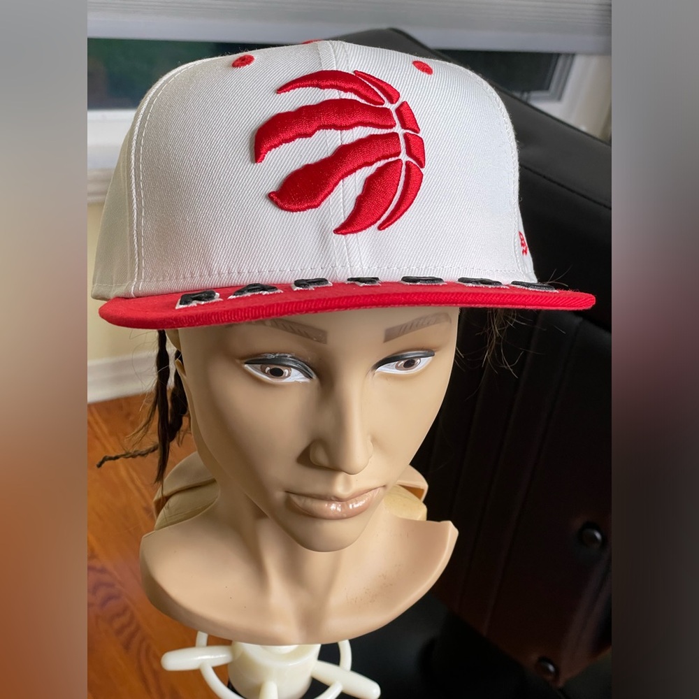 Beautiful Raptors Cap, 7 5/8 - Picture 2 of 4